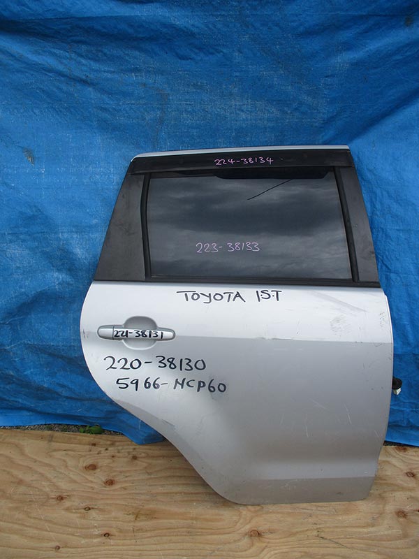 Used Toyota IST OUTER DOOR HANDEL REAR RIGHT